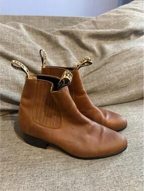 Soto Pull On Ankle Chelsea Boot Womens Size 25/7 Brown Leather